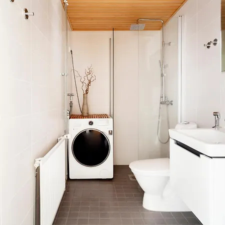 ---2ndhomes Stylish With Balcony--- Διαμέρισμα
