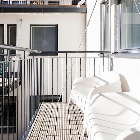 ---2ndhomes Stylish With Balcony--- *