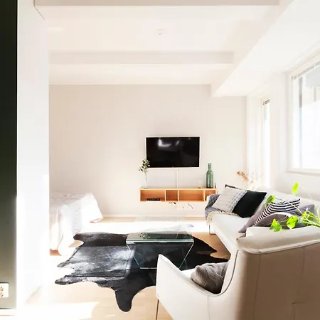 ---2ndhomes Stylish With Balcony--- Apartment Helsinki